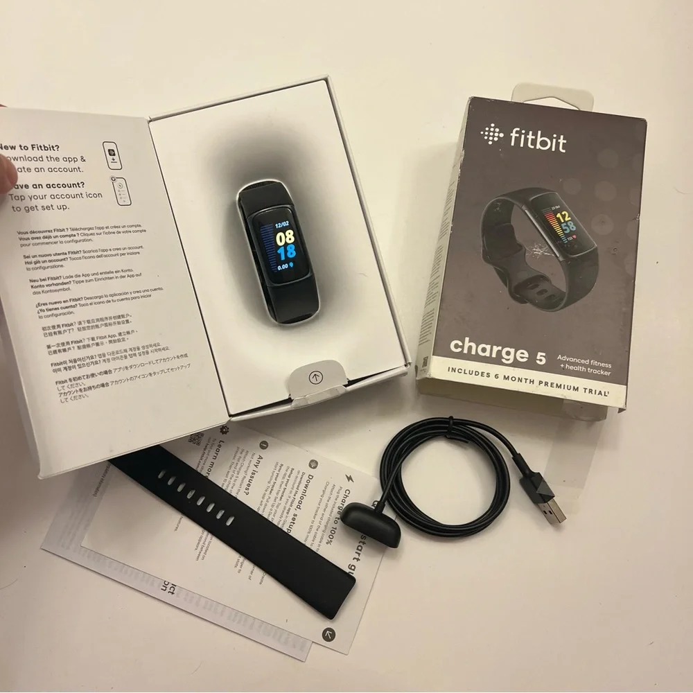 Fitbit‎ charge 5 (full set, MSRP 158$)